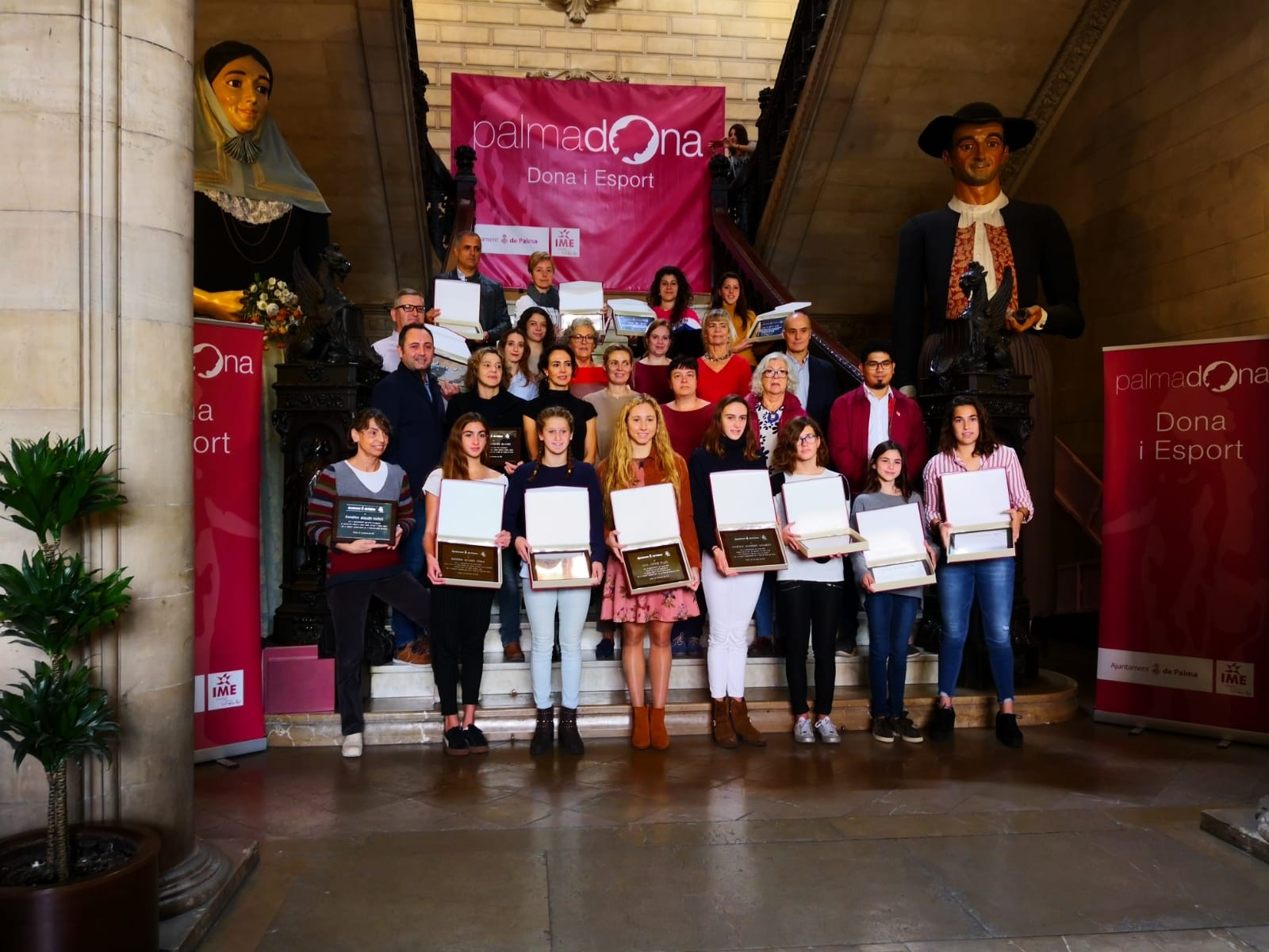  HOMENAJE DEL AJUNTAMENT DE PALMA AL DEPORTE FEMENINO